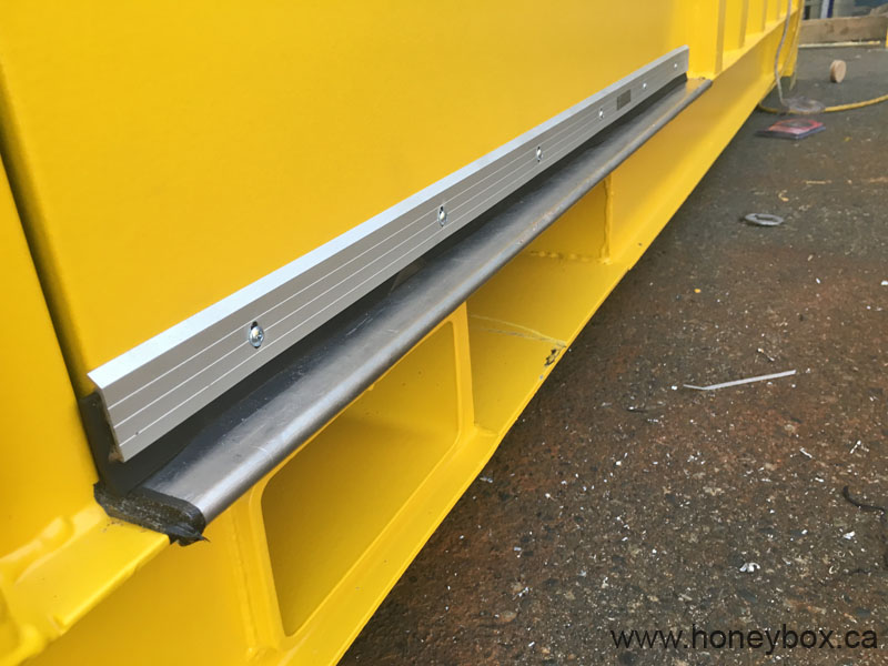 Shipping Container work shop_ropos Honeybox 7